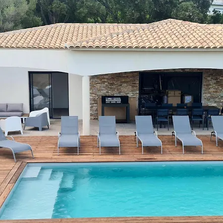 Villa De 5 Chambres Avec Piscine Privee Jardin Clos Et Wifi A A 2 Km De La Plage