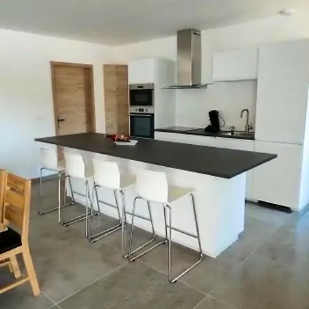 De 5 Chambres Avec Piscine Privee Jardin Clos Et Wifi A A 2 Km De La Plage *